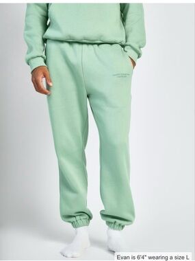 COMFRT Seafoam  Women/Men Fleece Pastel Sweatpants .  Size SMALL